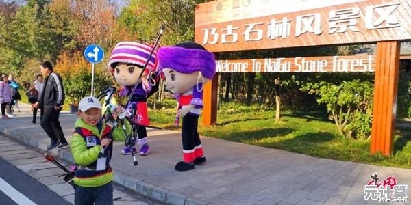 竞技模拟器：还在寻找欢快音乐与多样剧情的策略游戏？这款战斗养成游戏你怎能错过？