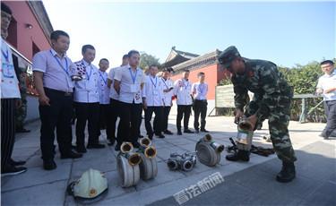 《模拟市民手机版》想体验3D真实人生，怎能错过这款经典手游？