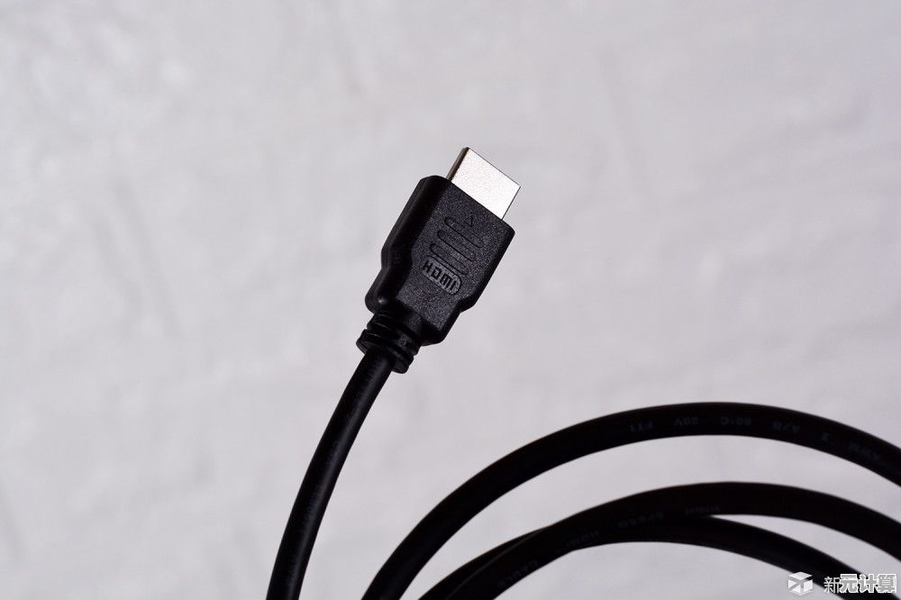 显示器专用电源线：高效电能传输，为清晰画质提供坚实基础