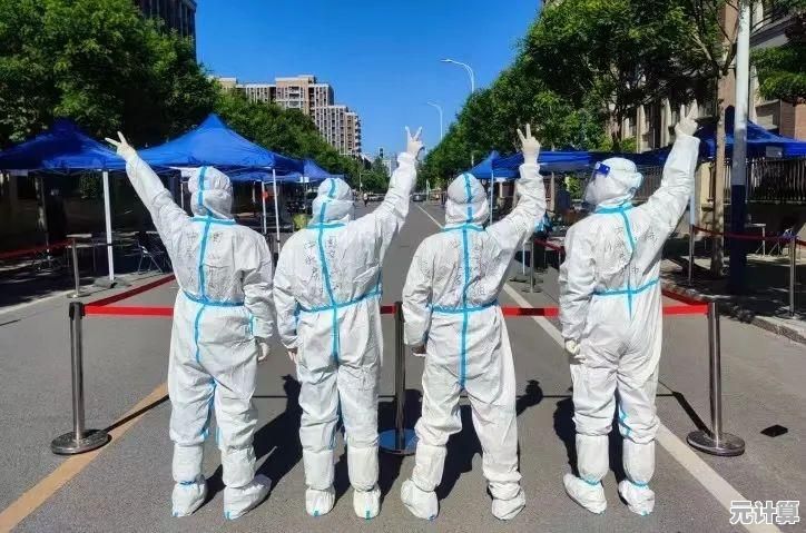 闪耀暖暖2025向光而行新时装发布，致敬抗疫天使的温暖与勇气