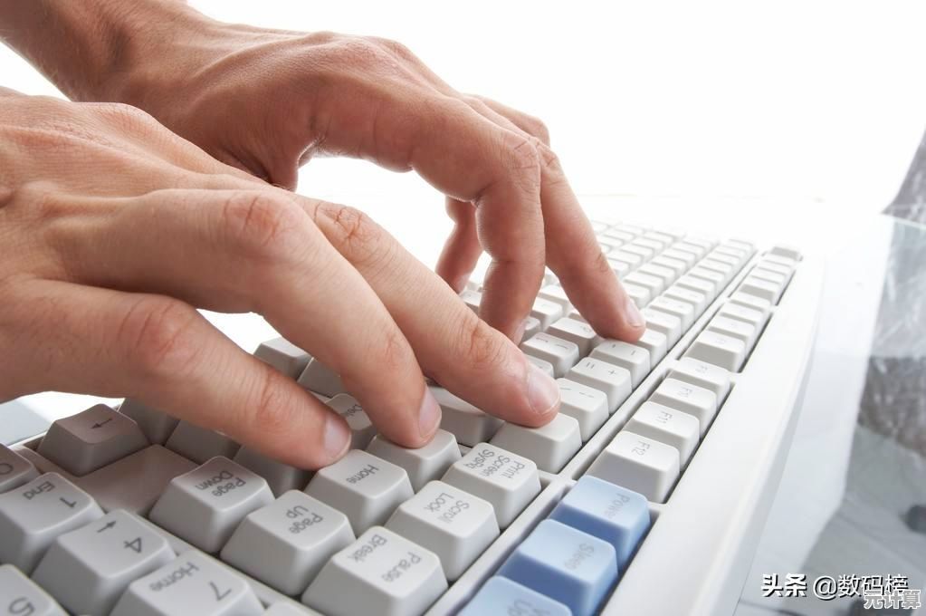 提升打字速度的键盘高效练习法,助你指尖流畅如飞! 提升打字速度的键盘高效练习法,助你指尖流畅如飞!