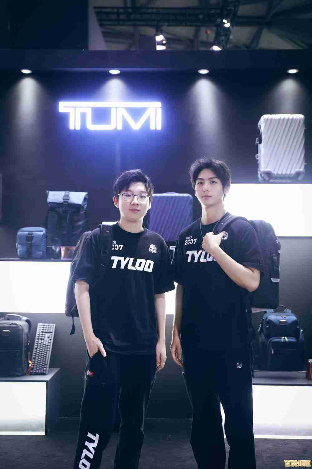 雷蛇笔记本:重塑游戏战场的极致性能与沉浸感 雷蛇笔记本:重塑游戏战场的极致性能与沉浸感