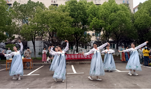 想体验多彩校园生活?樱花高校生活体验让你成为校园主角! 想体验多彩校园生活?樱花高校生活体验让你成为校园主角!