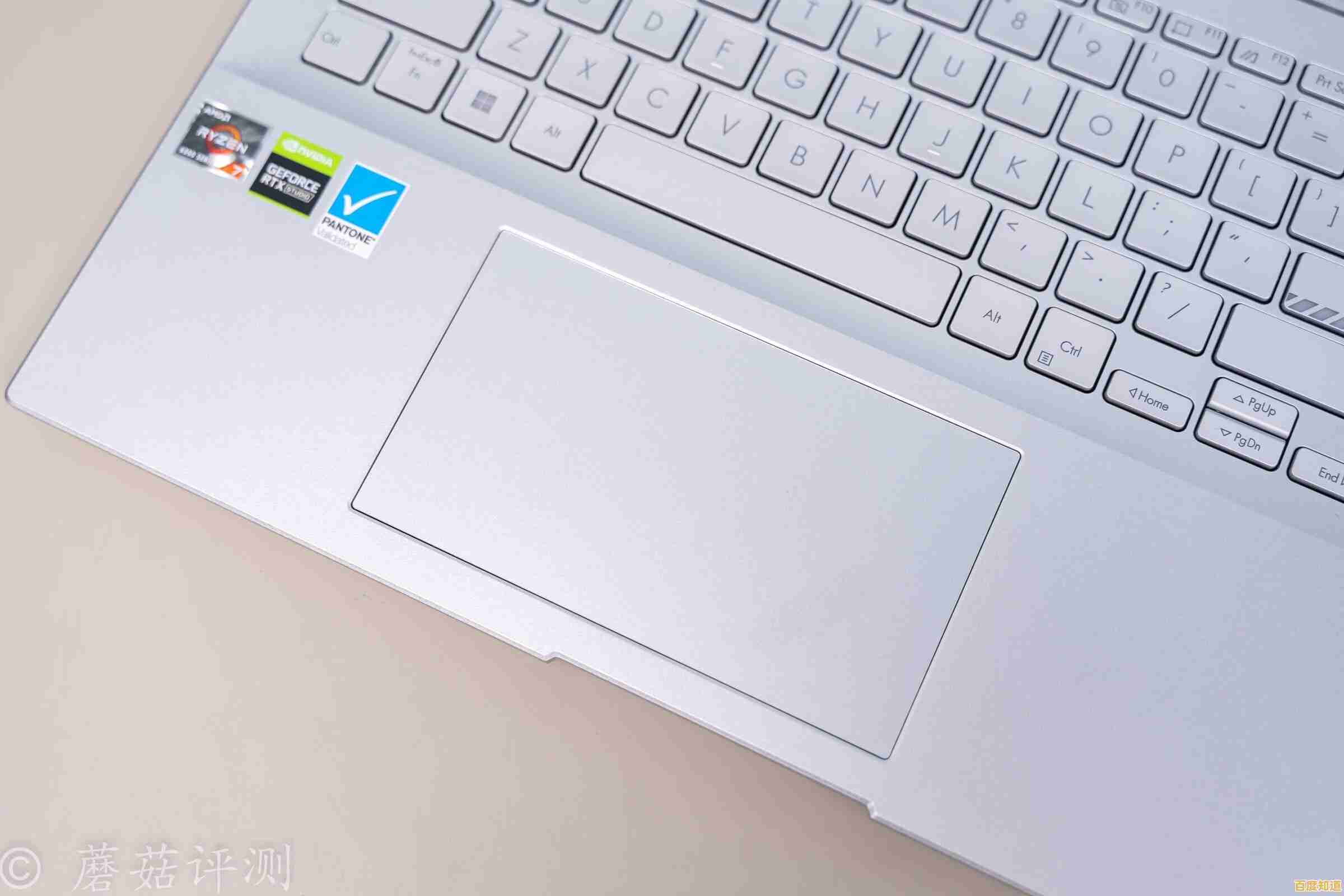 从便携到视野:找到最适合你的笔记本电脑尺寸方案 从便携到视野:找到最适合你的笔记本电脑尺寸方案